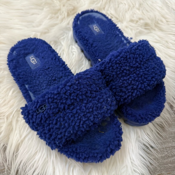 UGG Blue Fluffy Slide Slippers Cozy Shearling Sandals US 8 EU 39 - Picture 2 of 4